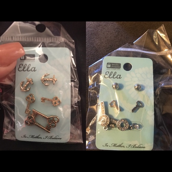 Jewelry - Stud pack earrings